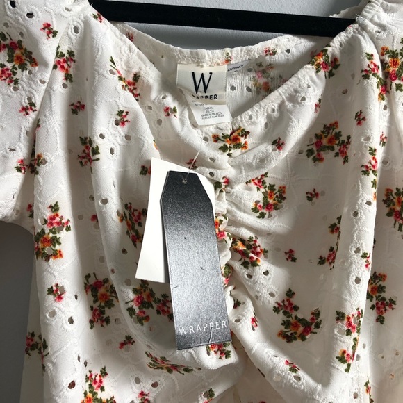 Wrapper Eyelet Floral Top (S) - Picture 4 of 7